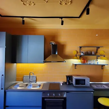 Helga's Sunset Apartment Tirana